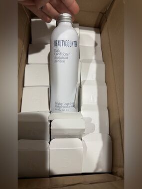 Beautycounter Bright Grapefruit Daily Conditioner 9.2 oz - set of 18